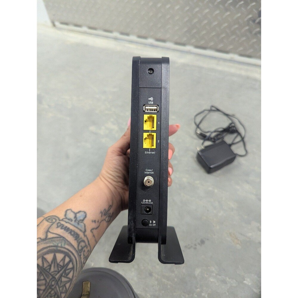 NETGEAR DOCSIS® 3.0 600Mbps Two-in-one Cable Modem + WiFi Router - Picture 4 of 6